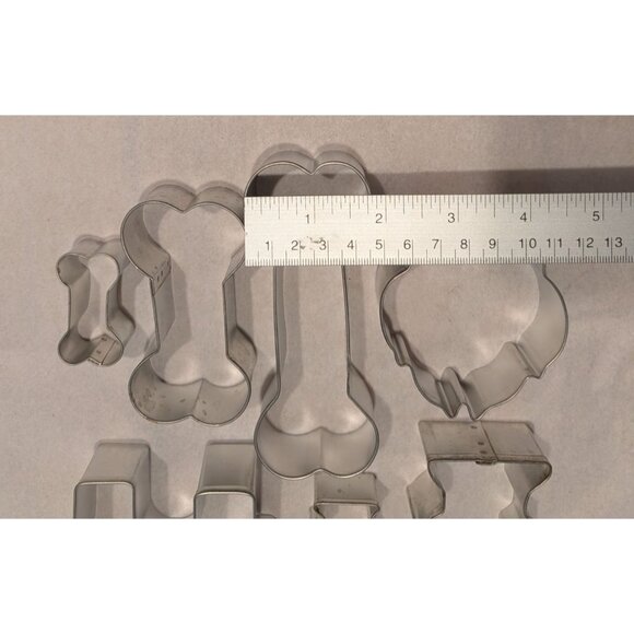 Dog Themed Cookie Cutter Set Dog House Bone fire Hydrant - Picture 13 of 13